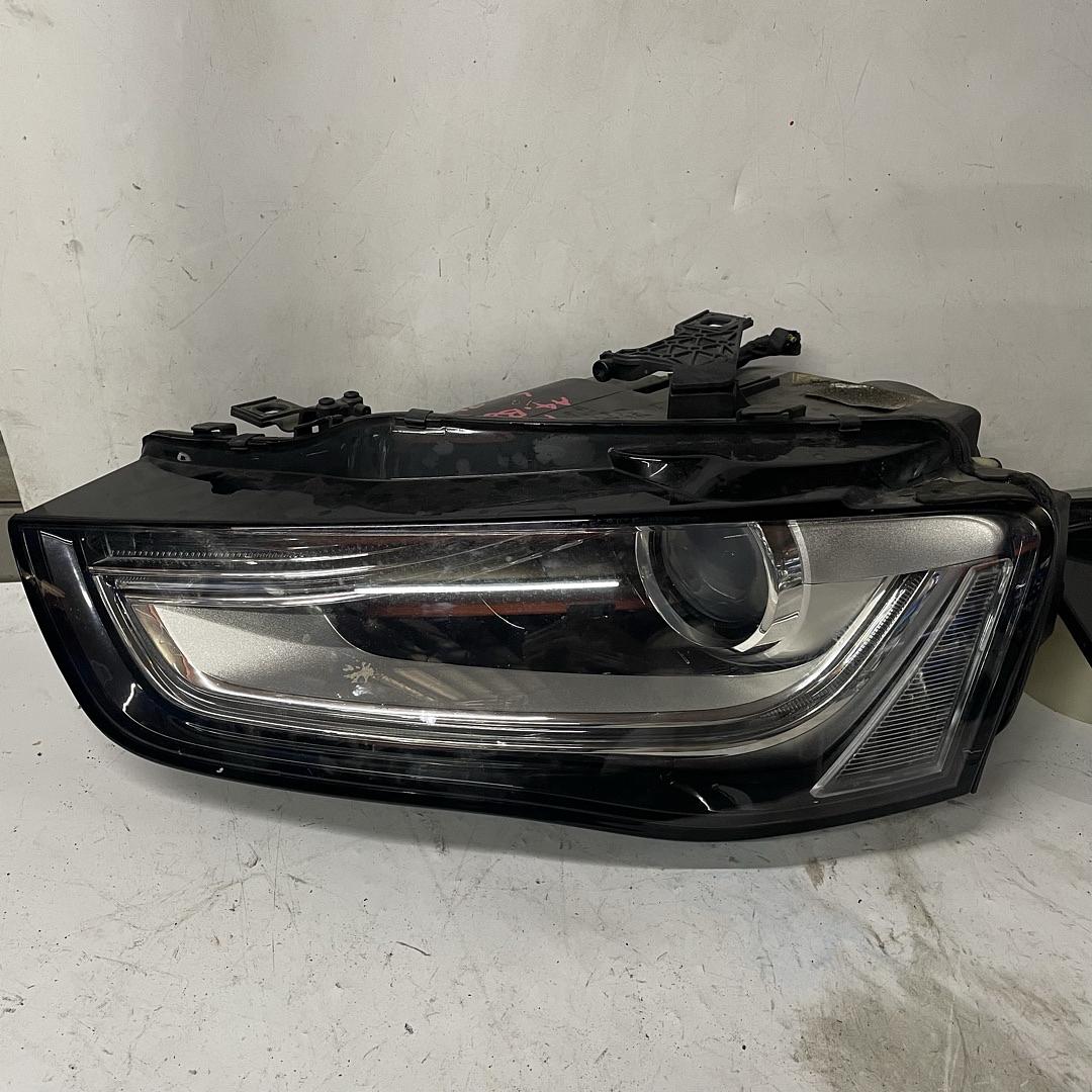 A4 12Y B8 (L) HEADLIGHT