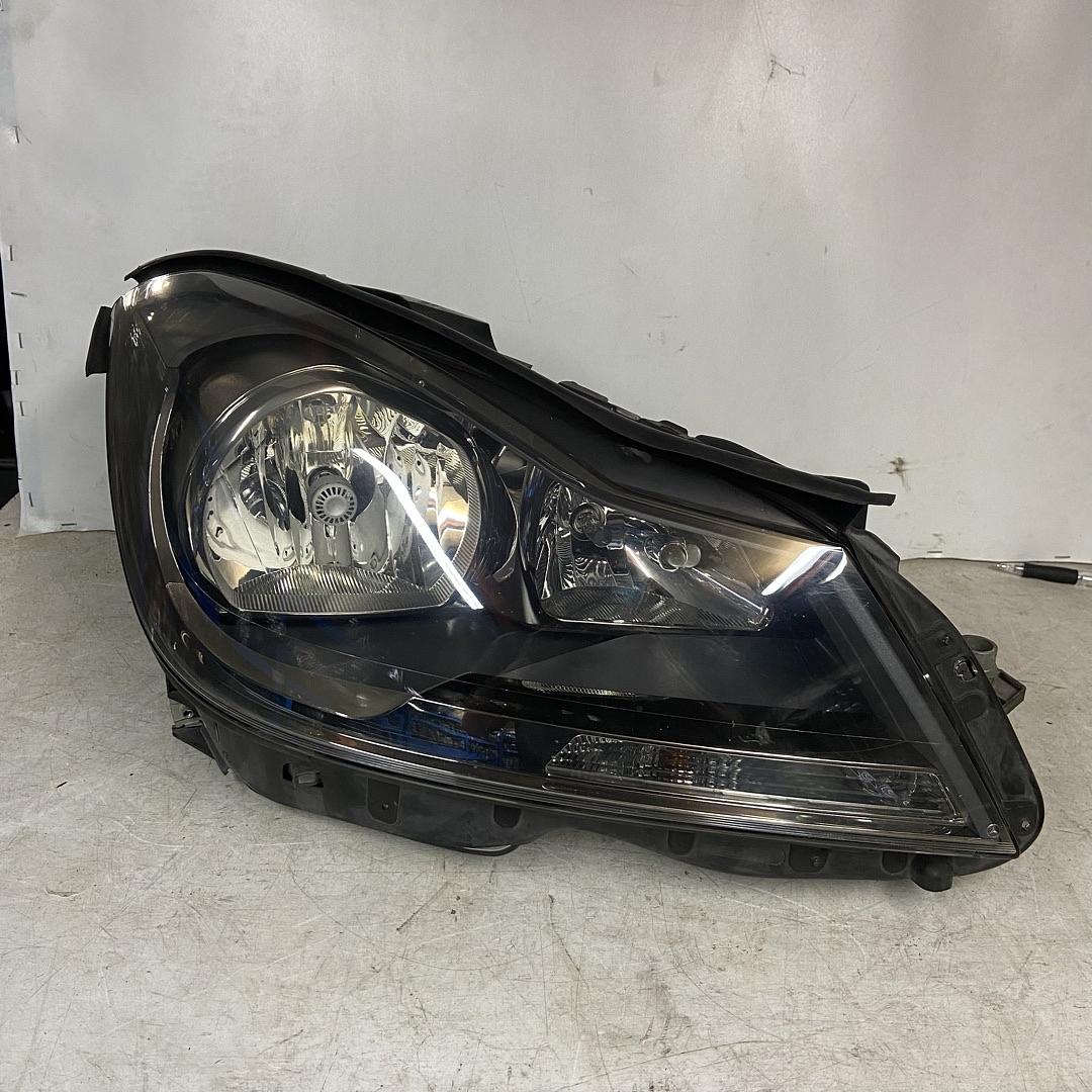 C180 W204 2012 HEADLIGHT(R)