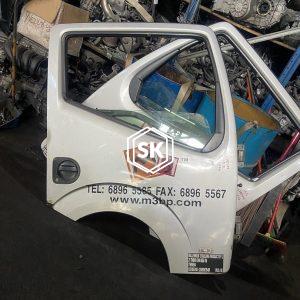 CABSTAR F24 FRONT RIGHT DOOR