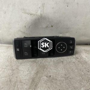GLA180 W156 WINDOW SWITCH