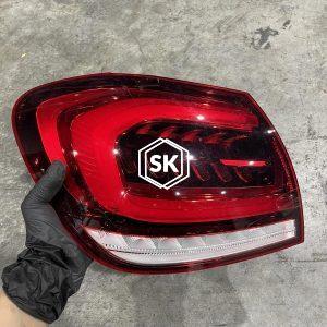 A180 W177 TAILIGHT (L)