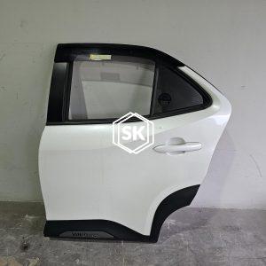 YARIS CROSS R/L DOOR
