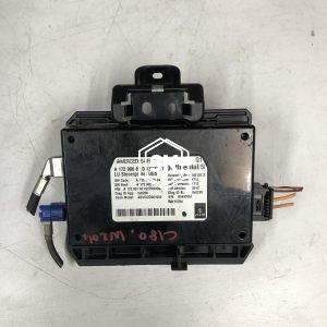 C180 W204 MEDIA INTERFACE CONTROL UNIT