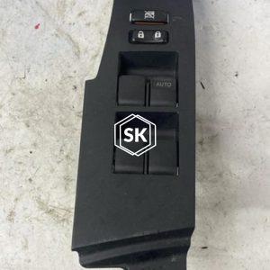 ALTIS ZRE171 WINDOW SWITCH
