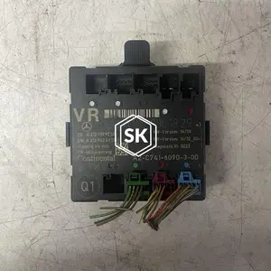 E200 W212 F/R DOOR CONTROL MODULE