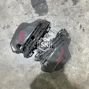 ESTIMA FENDER CLIP SET