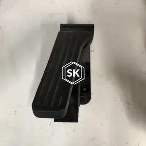 E250 W207 ACCELERATOR PEDAL