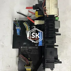 E250 W207 FUSE BOX CONTROL MODULE