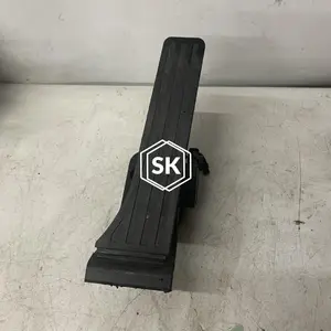 E200 W212 ACCELERATOR PEDAL