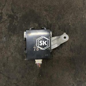 SIENTA NHP170 VEHICLE APPROACHING SPEAKER