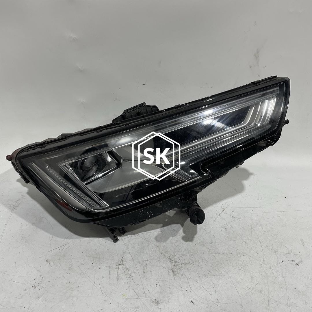 A4 B9 HEADLIGHT (R)