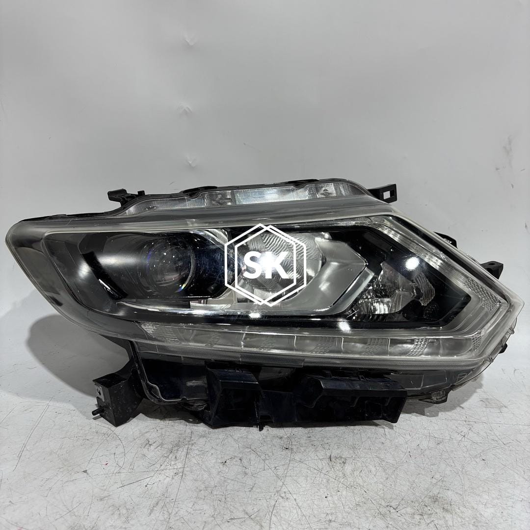 XTRAIL HEADLIGHT R - SK AUTO CARPARTS