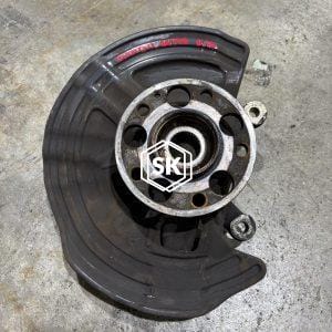 GLA180 W156 KNUCKLE F/R