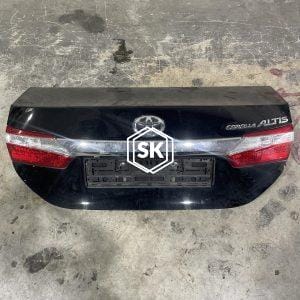 ALTIS ZRE171 REAR BOOT