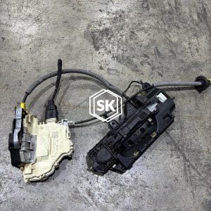 A4 B9 DOOR LOCK R/L