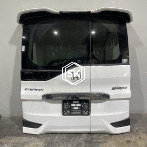 STEPWAGON RP3 TAILGATE