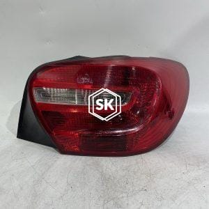A180 W176 (R) TAILLIGHT