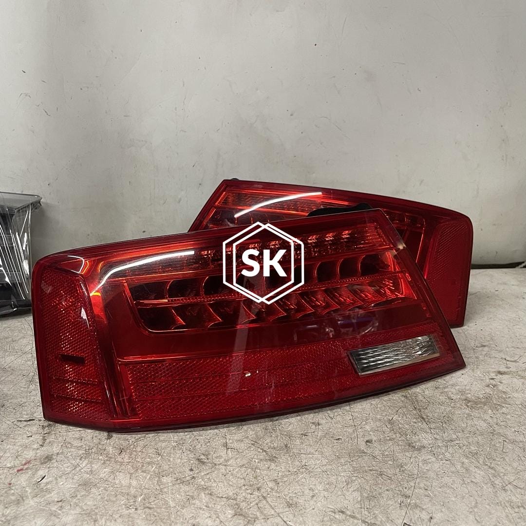 A5 14Y TAILLIGHT (L)