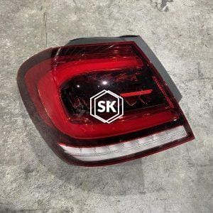 A180 W177 TAILIGHT (L)