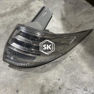 ESTIMA TAILLIGHT (R)