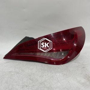 CLA180 W117 TAIL LIGHT (R)