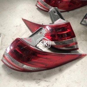 ESTIMA ACR50 TAILLIGHT (R)