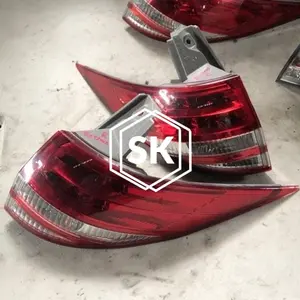 ESTIMA ACR50 TAILLIGHT (R)