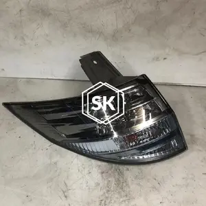 ESTIMA WHITE HYBRID (L) TAILLIGHT