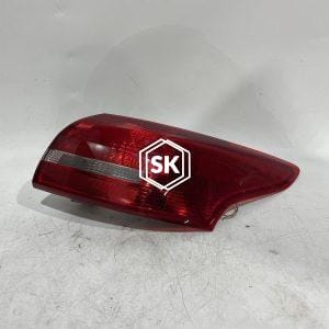FOCUS 16Y SEDAN TAILLIGHT (R)