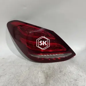 C180 W205 TAILLIGHT (L)