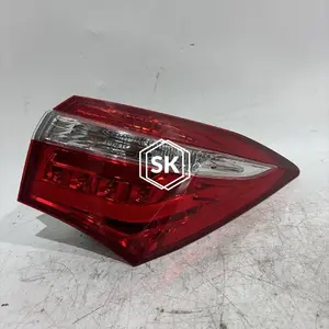 ALTIS ZRE171 TAILLIGHT R
