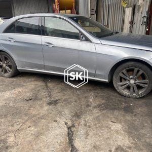 E200 W212 14Y DOOR F/R