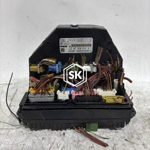 E200 W212 FUSE BOX