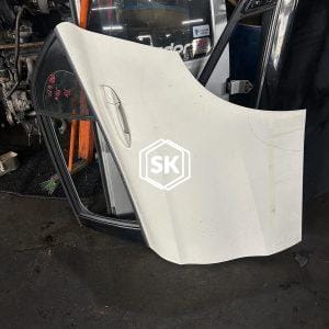 GLA180 W156 R/L DOOR