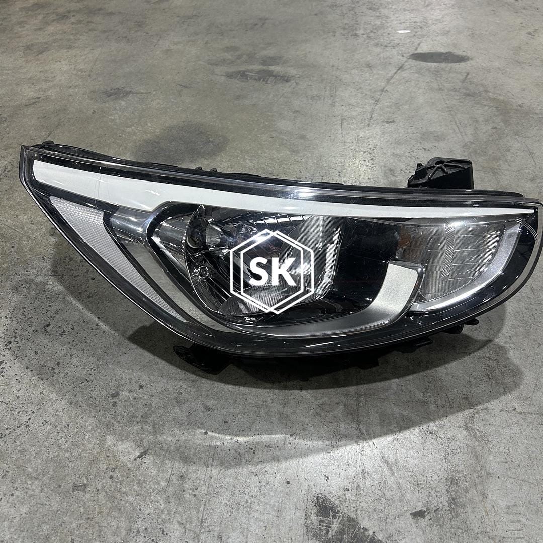 ACCENT HEADLIGHT (RIGHT)