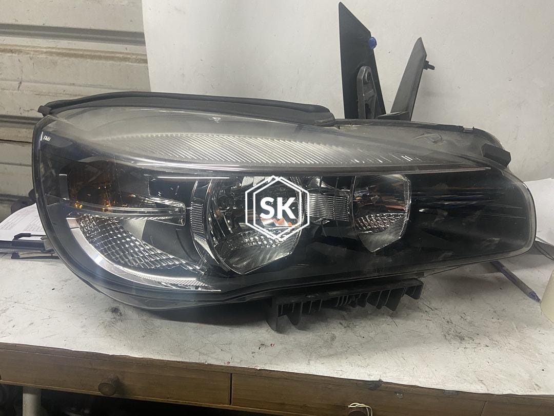 218 F45 ACTIVE HEADLIGHT (RIGHT)