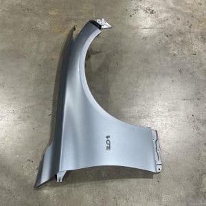 Q50 V37 FENDER R
