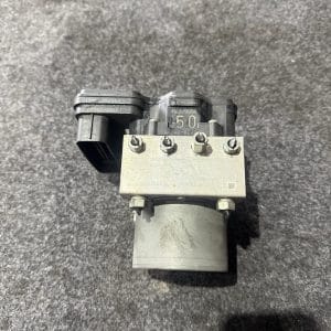 RX300 AGL25R ABS PUMP 50